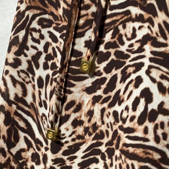 MICHAEL Michael Kors NWT - Sz M - cold shoulder animal print chic Top - Picture 4 of 9